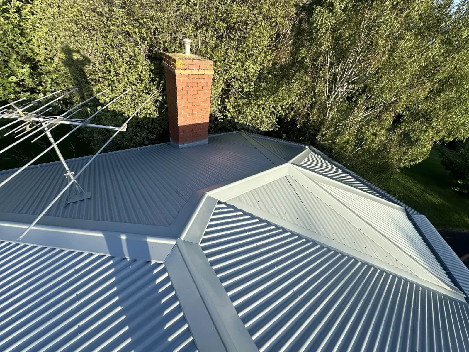 Frankston metal roof painting - Colorbond respray with premium coating and Class 4 screws